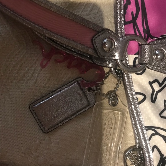 Coach Poppy Purse - Picture 4 of 5